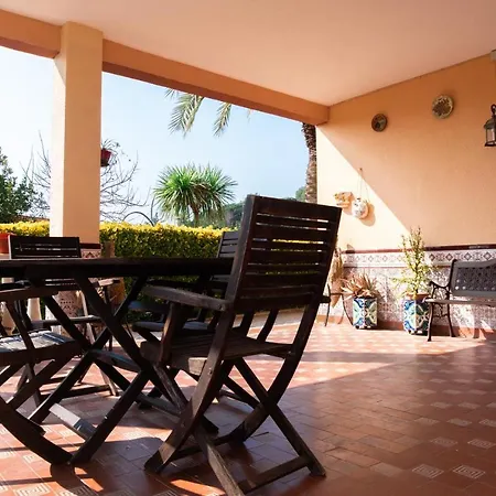 Vakantiehuis White Lily Blanes