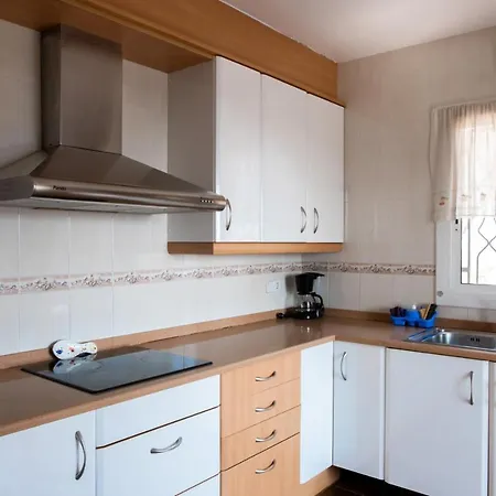 Vakantiehuis White Lily Blanes